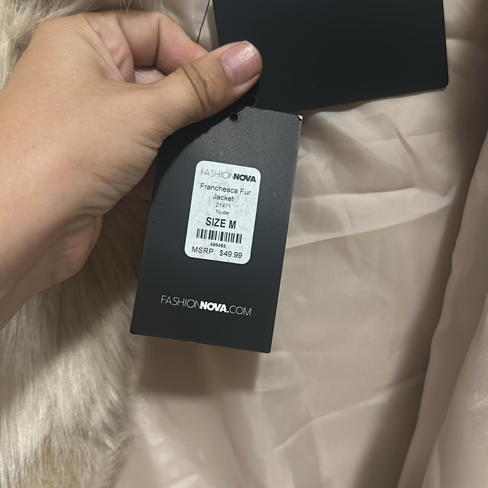 FashionNova Faux Fur Jacket in Cream - Picture 6 of 6